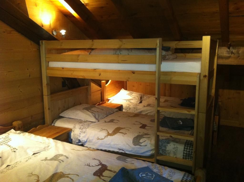 Chalet Narcisse Sixt-Fer-a-Cheval Ruang foto