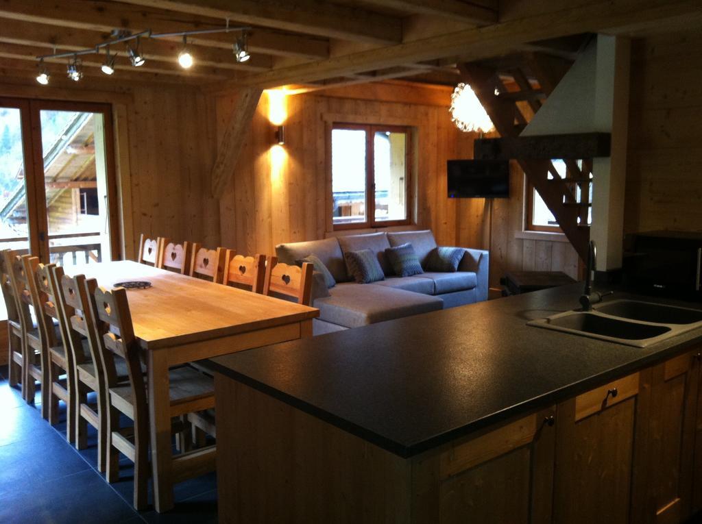 Chalet Narcisse Sixt-Fer-a-Cheval Ruang foto